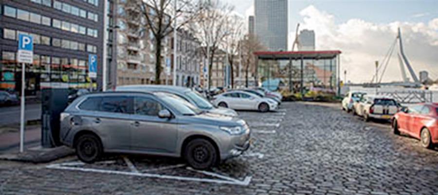 Bericht 1500 nieuwe laadpunten voor elektrische auto’s in Rotterdam  bekijken